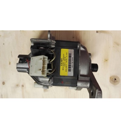 MOTEUR MCA 52/64-148/ ALD1 6 cosses avec lot de 2 charbons